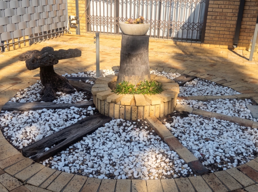 6 Bedroom Property for Sale in Dan Pienaar Free State